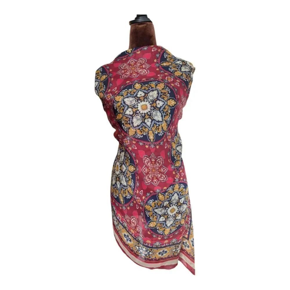 Huge Mandala Pattern Scarf - Picture 2 of 6